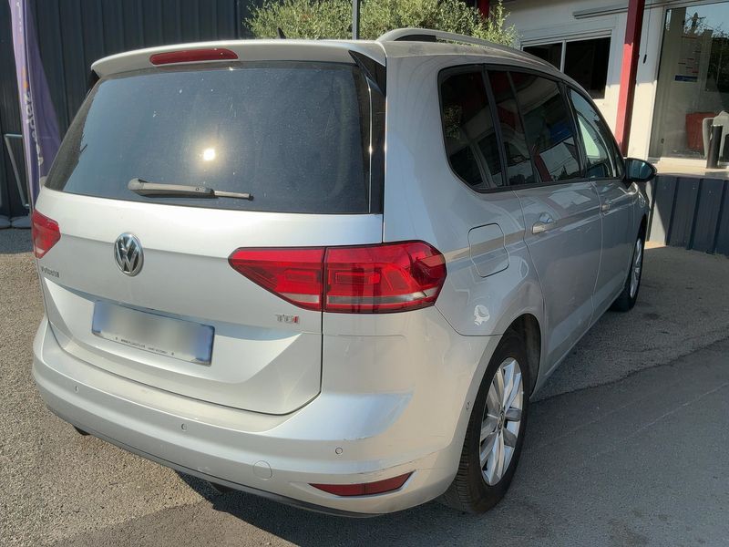 Volkswagen Touran 1.6 TDI Comfortline BlueMotion Tech 2016 – снимка 8