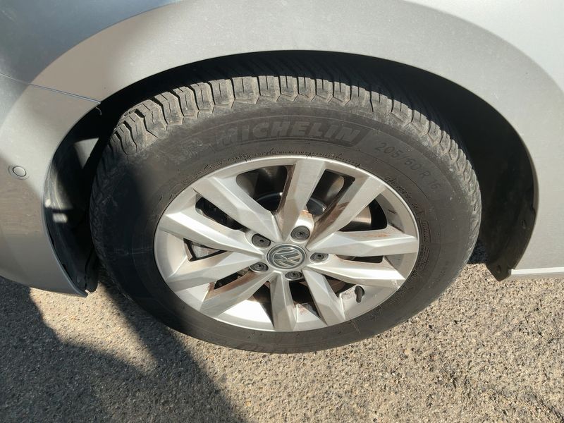 Volkswagen Touran 1.6 TDI Comfortline BlueMotion Tech 2016 – снимка 3