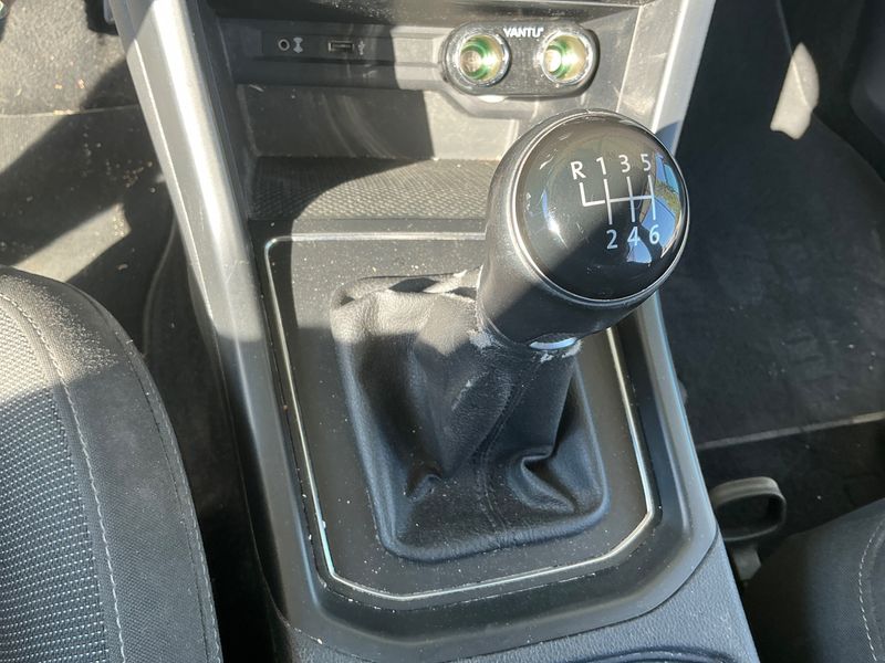 Volkswagen Touran 1.6 TDI Comfortline BlueMotion Tech 2016 – снимка 29