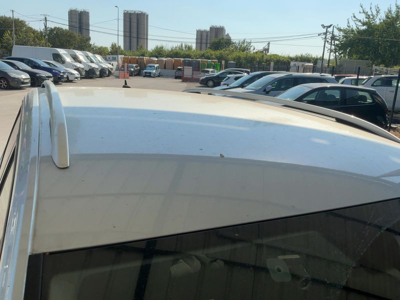 Volkswagen Touran 1.6 TDI Comfortline BlueMotion Tech 2016 – снимка 13
