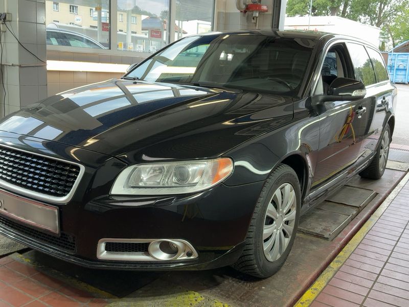 Volvo V70 2.5 FT DRIVe Summum 2010 – снимка 2