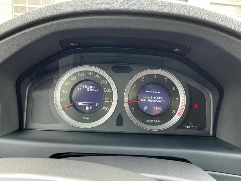 Volvo V70 2.5 FT DRIVe Summum 2010 – снимка 19