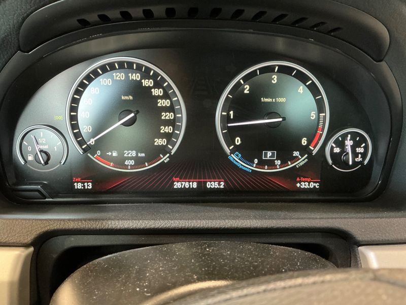 BMW 5er 530d GT xDrive 2011 – снимка 19