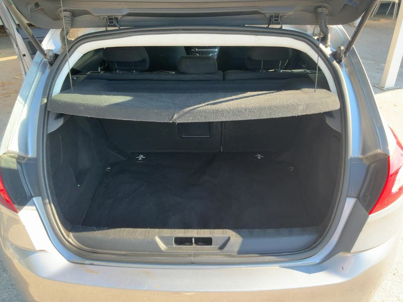 Peugeot 308 1.6 Blue-HDi Allure 2015 – снимка 15