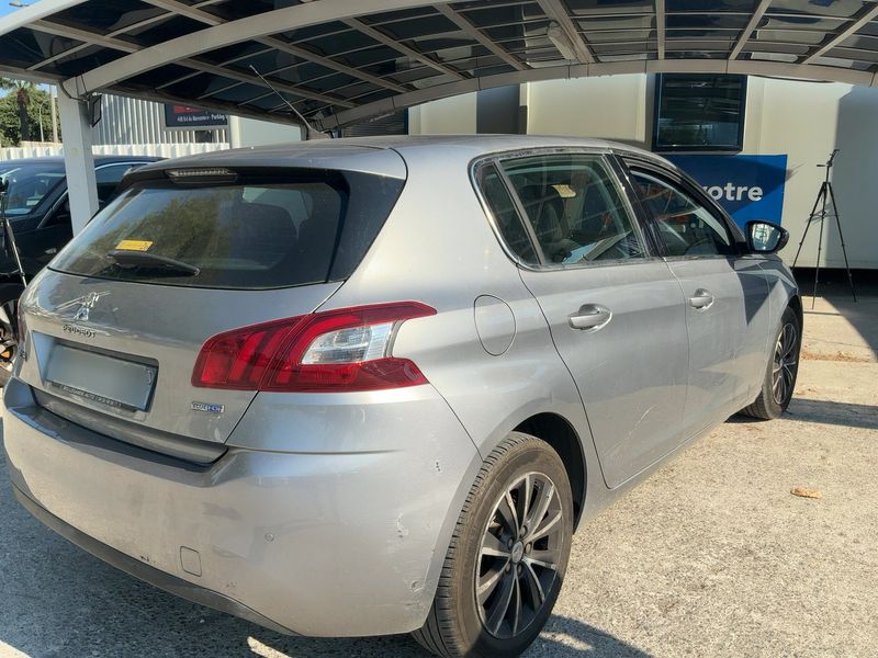 Peugeot 308 1.6 Blue-HDi Allure 2015 – снимка 8