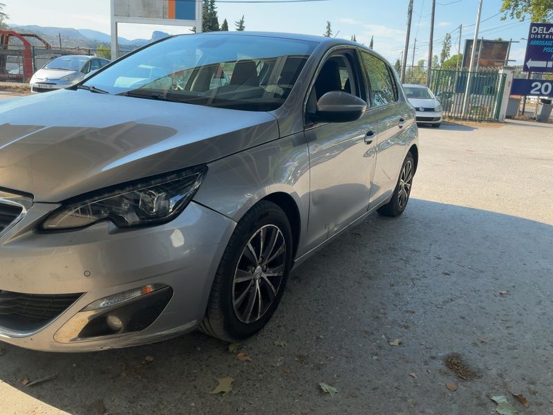 Peugeot 308 1.6 Blue-HDi Allure 2015 – снимка 2