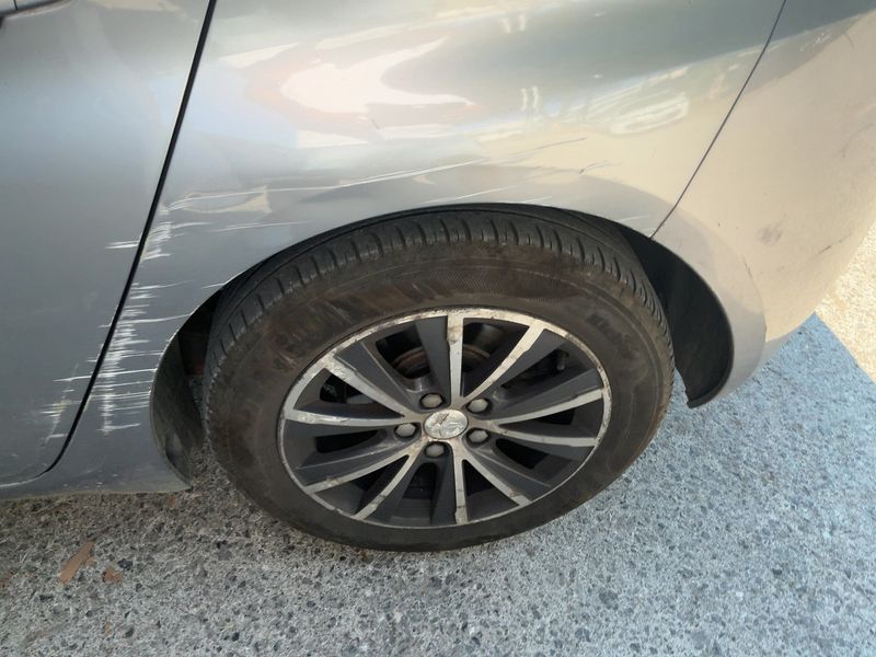 Peugeot 308 1.6 Blue-HDi Allure 2015 – снимка 5