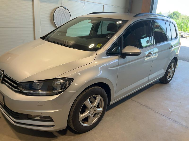 Volkswagen Touran 1.6 TDI Comfortline BlueMotion Tech 2016 – снимка 2