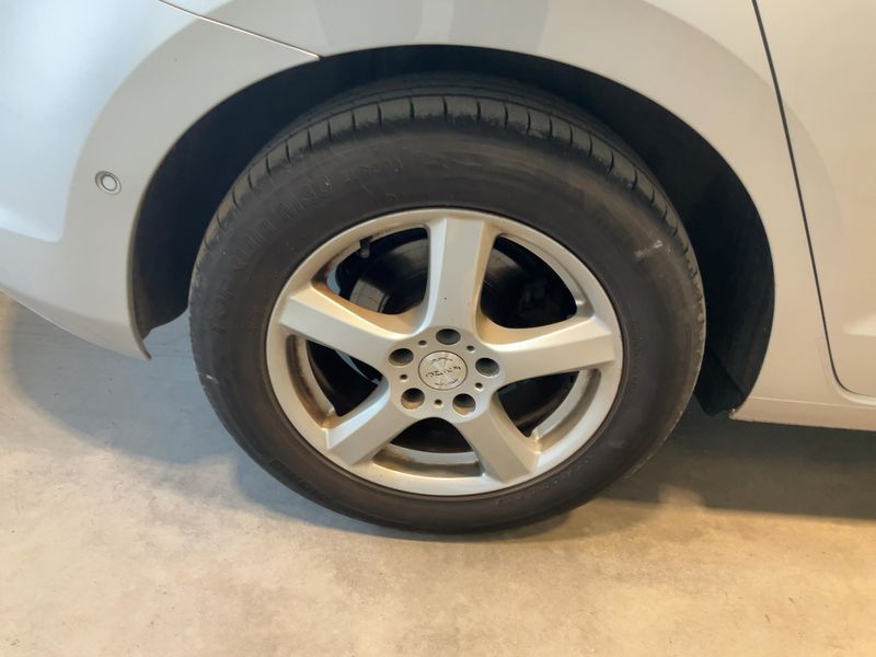Volkswagen Touran 1.6 TDI Comfortline BlueMotion Tech 2016 – снимка 9
