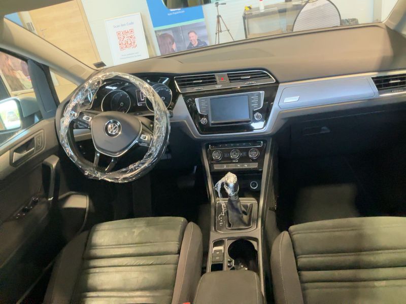 Volkswagen Touran 1.6 TDI Comfortline BlueMotion Tech 2016 – снимка 18