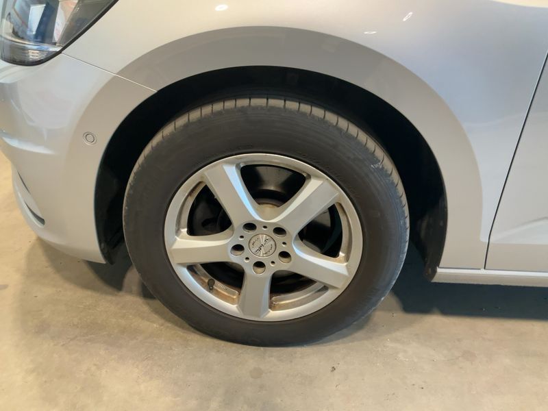 Volkswagen Touran 1.6 TDI Comfortline BlueMotion Tech 2016 – снимка 3