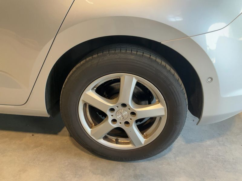 Volkswagen Touran 1.6 TDI Comfortline BlueMotion Tech 2016 – снимка 5