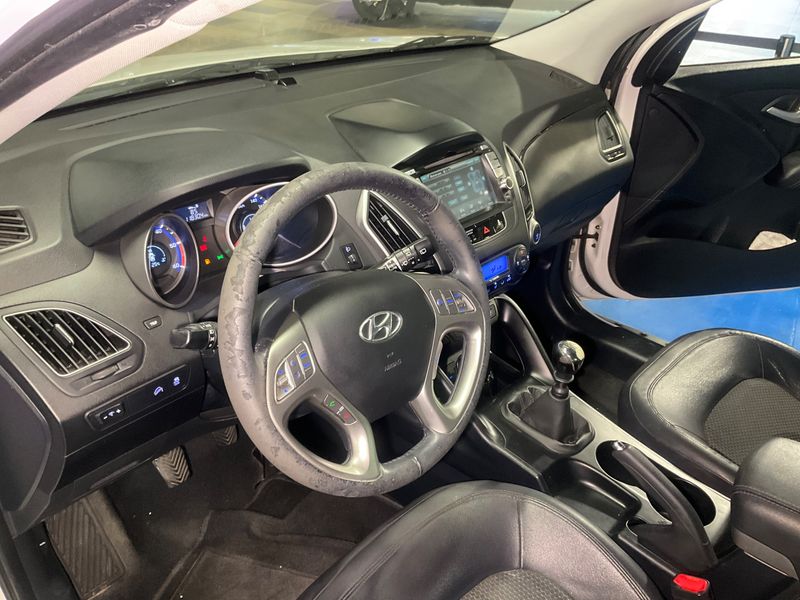 Hyundai ix35 1.7 CRDi Tecno 2WD 2013 – снимка 22