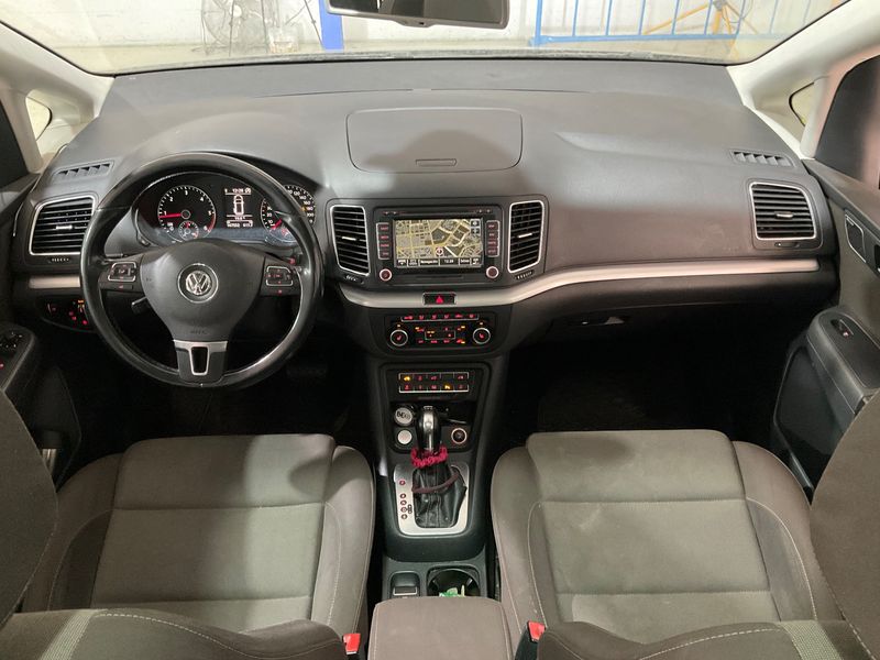 Volkswagen Sharan 2.0 TDI Style BlueMotion Tech 2012 – снимка 17