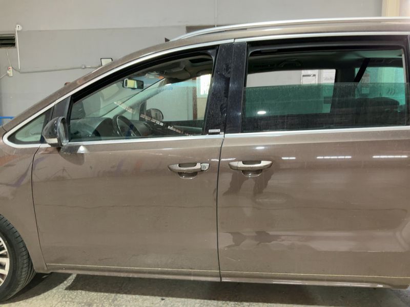 Volkswagen Sharan 2.0 TDI Style BlueMotion Tech 2012 – снимка 4