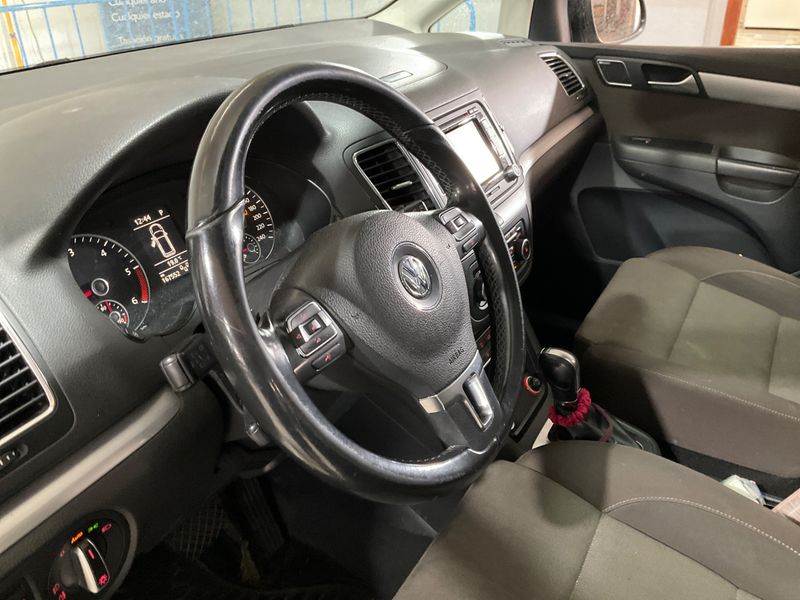 Volkswagen Sharan 2.0 TDI Style BlueMotion Tech 2012 – снимка 28