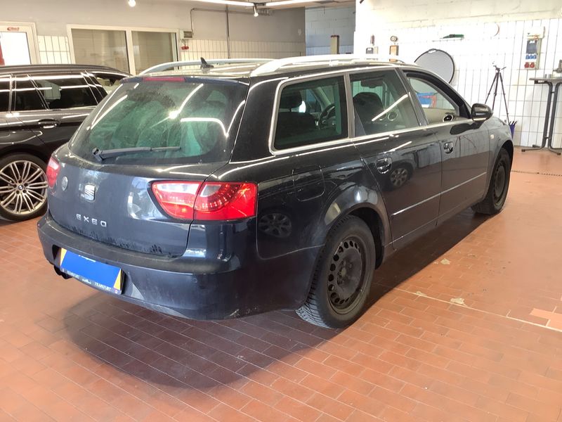 Seat Exeo 2.0 TDI Style 2012 – снимка 2
