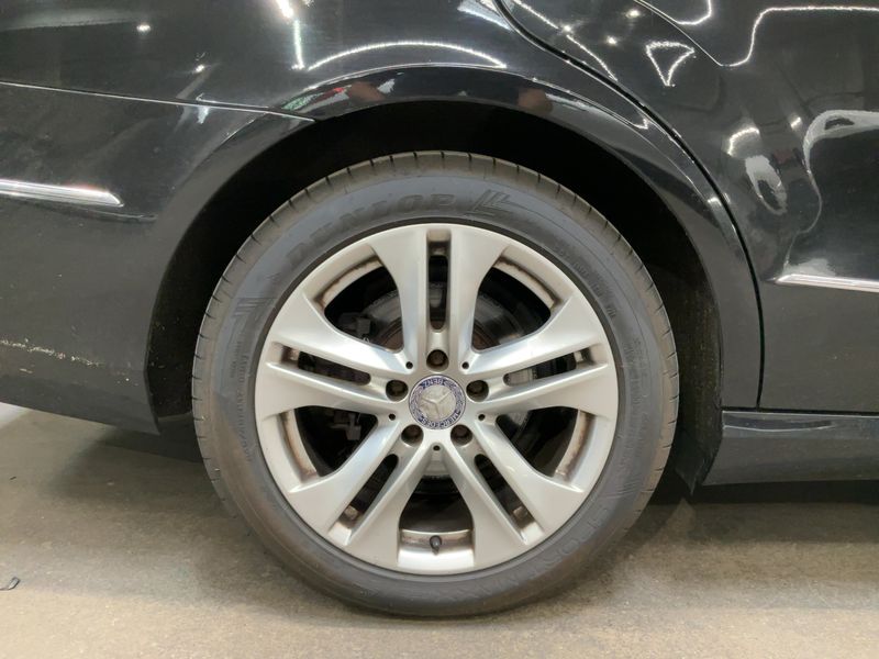 Mercedes-Benz E-Klasse E 200 CGI T BlueEfficiency Avantgarde 2011 – снимка 9