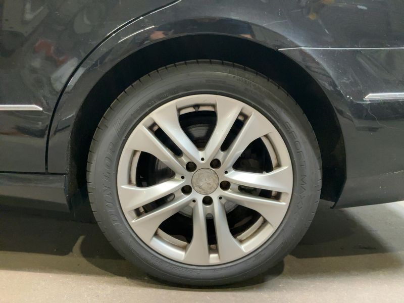 Mercedes-Benz E-Klasse E 200 CGI T BlueEfficiency Avantgarde 2011 – снимка 5