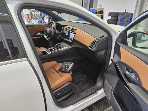DS Automobiles DS7 Crossback 1.5 Blue-HDi Bastille + 2022 – снимка 5
