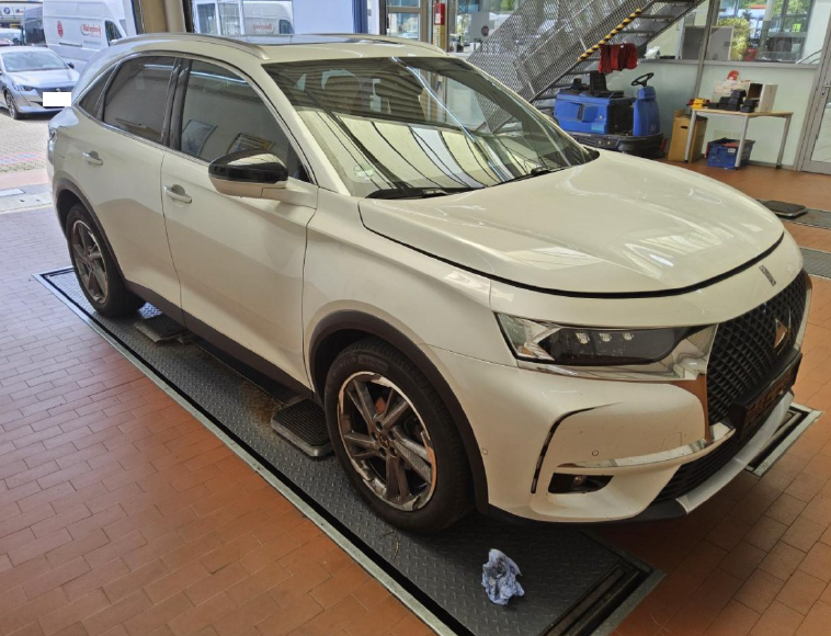 DS Automobiles DS7 Crossback 1.5 Blue-HDi Bastille + 2022 – снимка 4