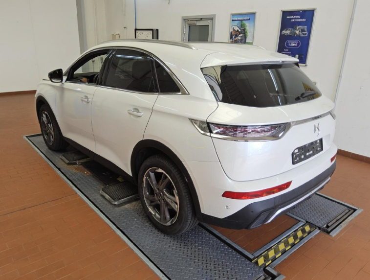 DS Automobiles DS7 Crossback 1.5 Blue-HDi Bastille + 2022 – снимка 2