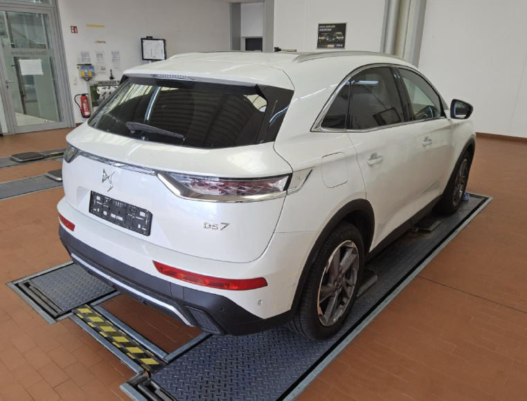 DS Automobiles DS7 Crossback 1.5 Blue-HDi Bastille + 2022 – снимка 3