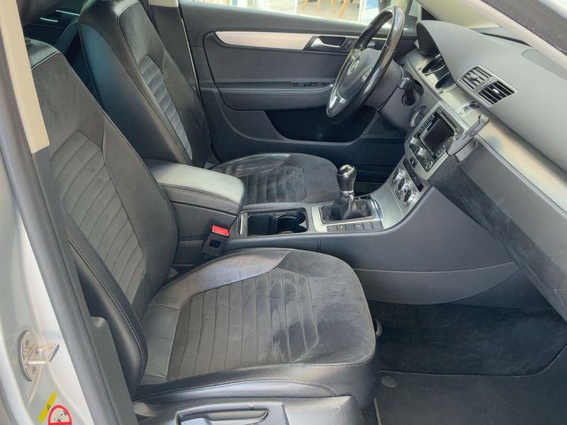 Volkswagen Passat 2.0 TDI Highline BlueMotion Tech 2014 – снимка 11