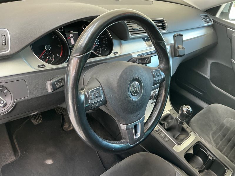Volkswagen Passat 2.0 TDI Highline BlueMotion Tech 2014 – снимка на щета 46