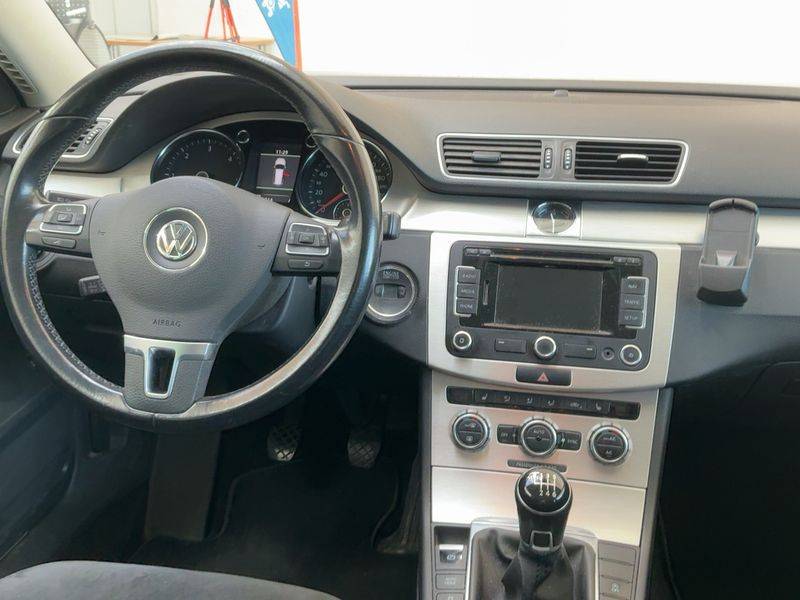 Volkswagen Passat 2.0 TDI Highline BlueMotion Tech 2014 – снимка 12