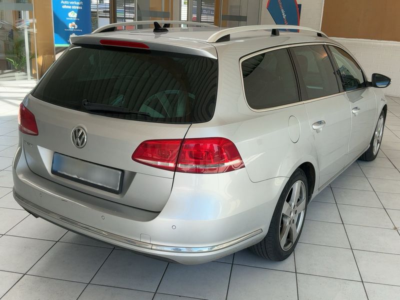 Volkswagen Passat 2.0 TDI Highline BlueMotion Tech 2014 – снимка 6
