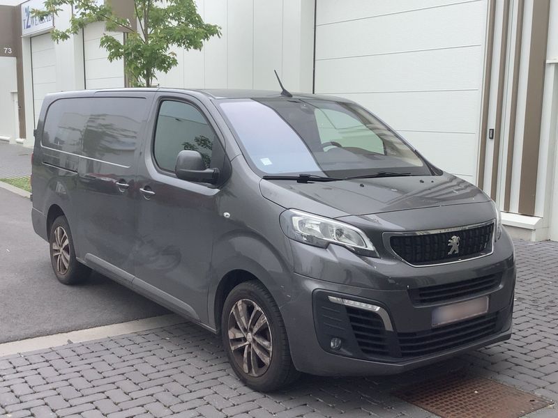Peugeot Expert 2.0 Blue-HDi Asphalt L3 2018 – снимка 12