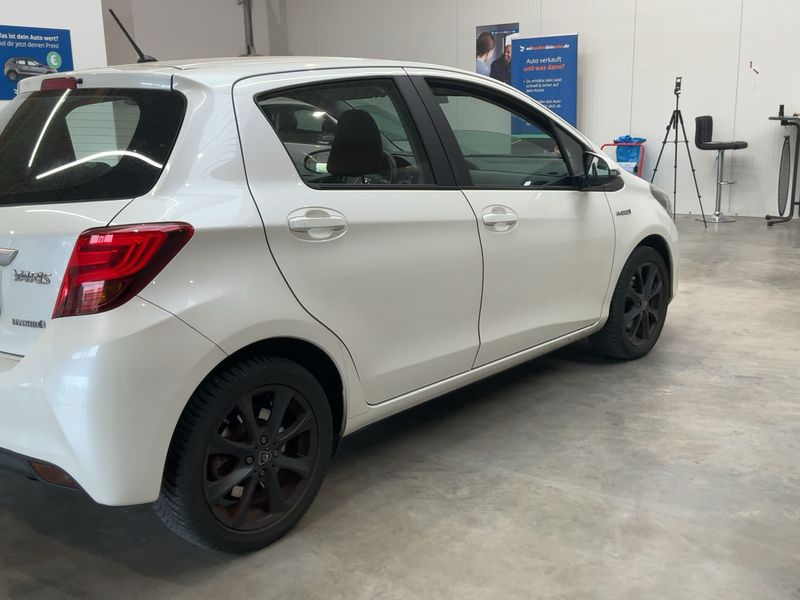 Toyota Yaris 1.5 Hybrid Club 2014 – снимка 8