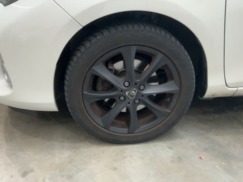 Toyota Yaris 1.5 Hybrid Club 2014 – снимка 3