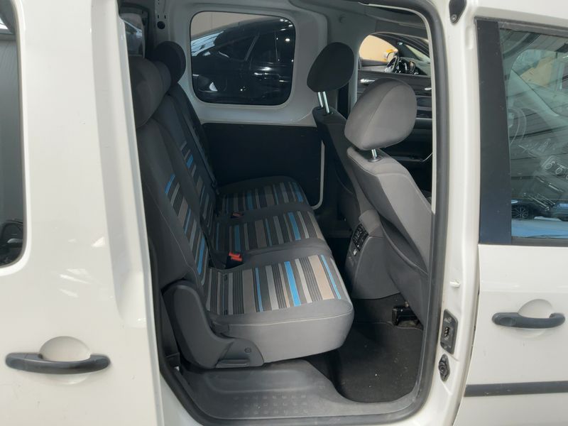 Volkswagen Caddy 1.6 TDI Maxi Startline 2015 – снимка 14