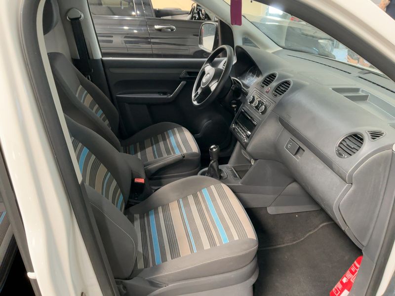 Volkswagen Caddy 1.6 TDI Maxi Startline 2015 – снимка 11