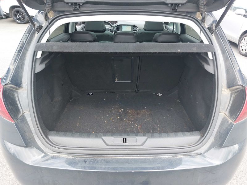 Peugeot 308 1.2 e-THP Feline 2015 – снимка 9