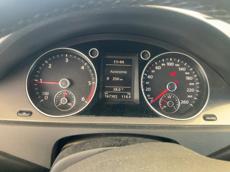 Volkswagen Passat 2.0 TDI Edition Plus 2009 – снимка 18
