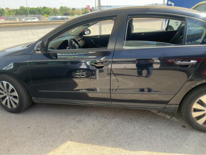 Volkswagen Passat 2.0 TDI Edition Plus 2009 – снимка 4