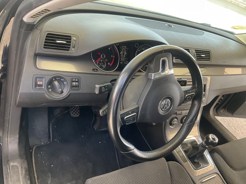 Volkswagen Passat 2.0 TDI Edition Plus 2009 – снимка 43