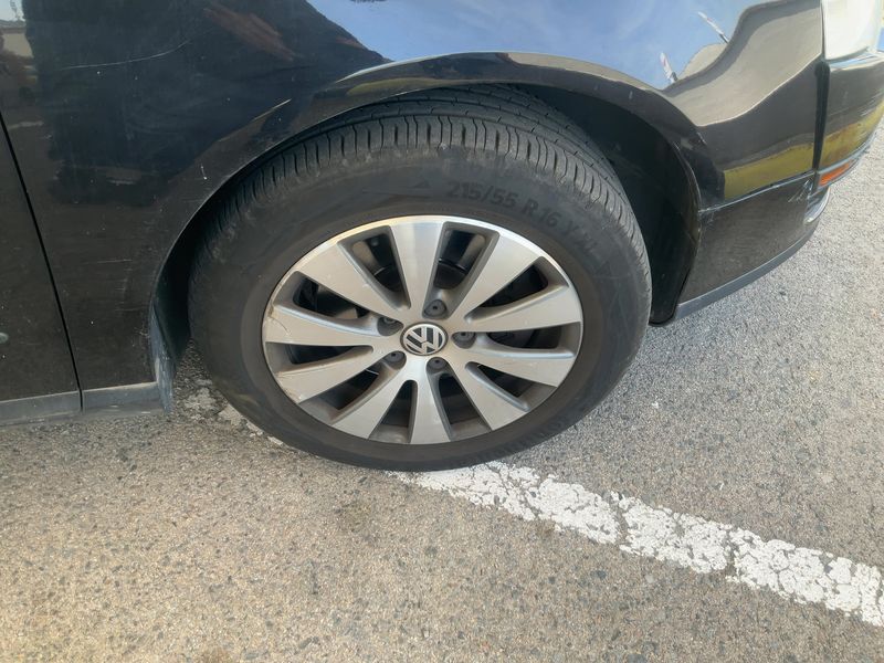 Volkswagen Passat 2.0 TDI Edition Plus 2009 – снимка 11