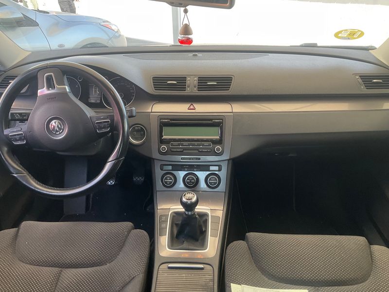 Volkswagen Passat 2.0 TDI Edition Plus 2009 – снимка 17