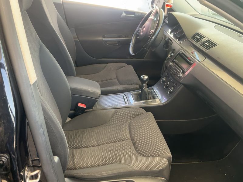 Volkswagen Passat 2.0 TDI Edition Plus 2009 – снимка 16