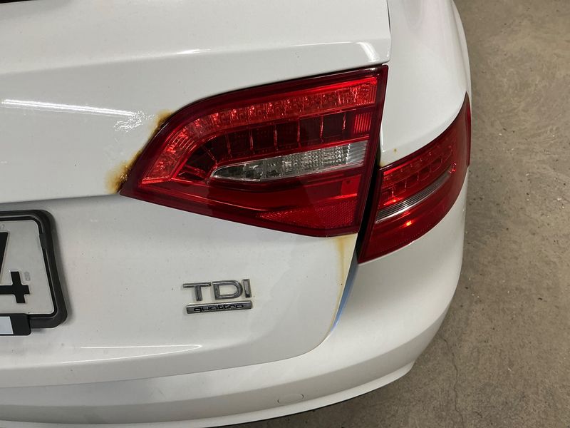 Audi A4 2.0 TDI quattro Attraction 2013 – снимка 29