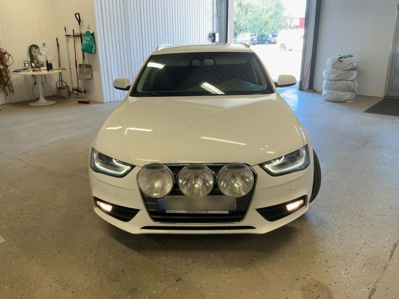 Audi A4 2.0 TDI quattro Attraction 2013 – снимка 14