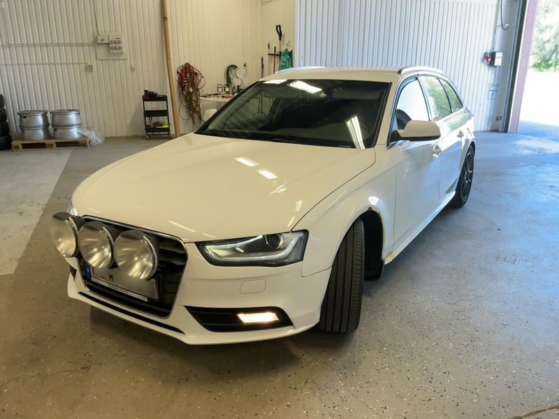 Audi A4 2.0 TDI quattro Attraction 2013 – снимка 1