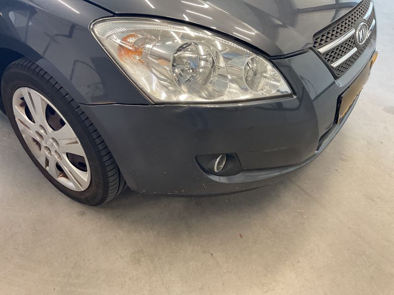 Kia cee'd 1.4 LX 2009 – снимка 27