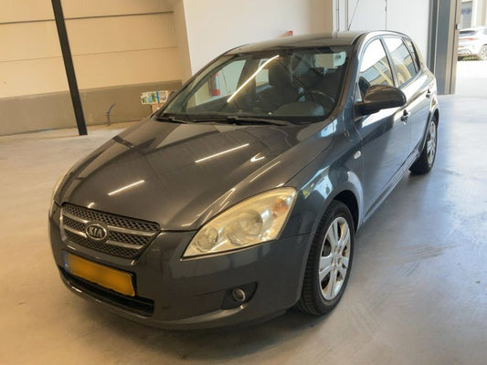 Kia cee'd 1.4 LX 2009 – снимка 1