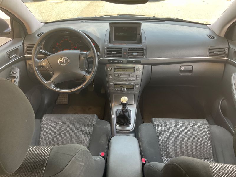Toyota Avensis 2.2 D-4D Sol 2005 – снимка на щета