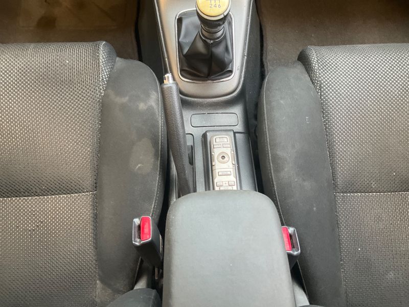 Toyota Avensis 2.2 D-4D Sol 2005 – снимка на щета